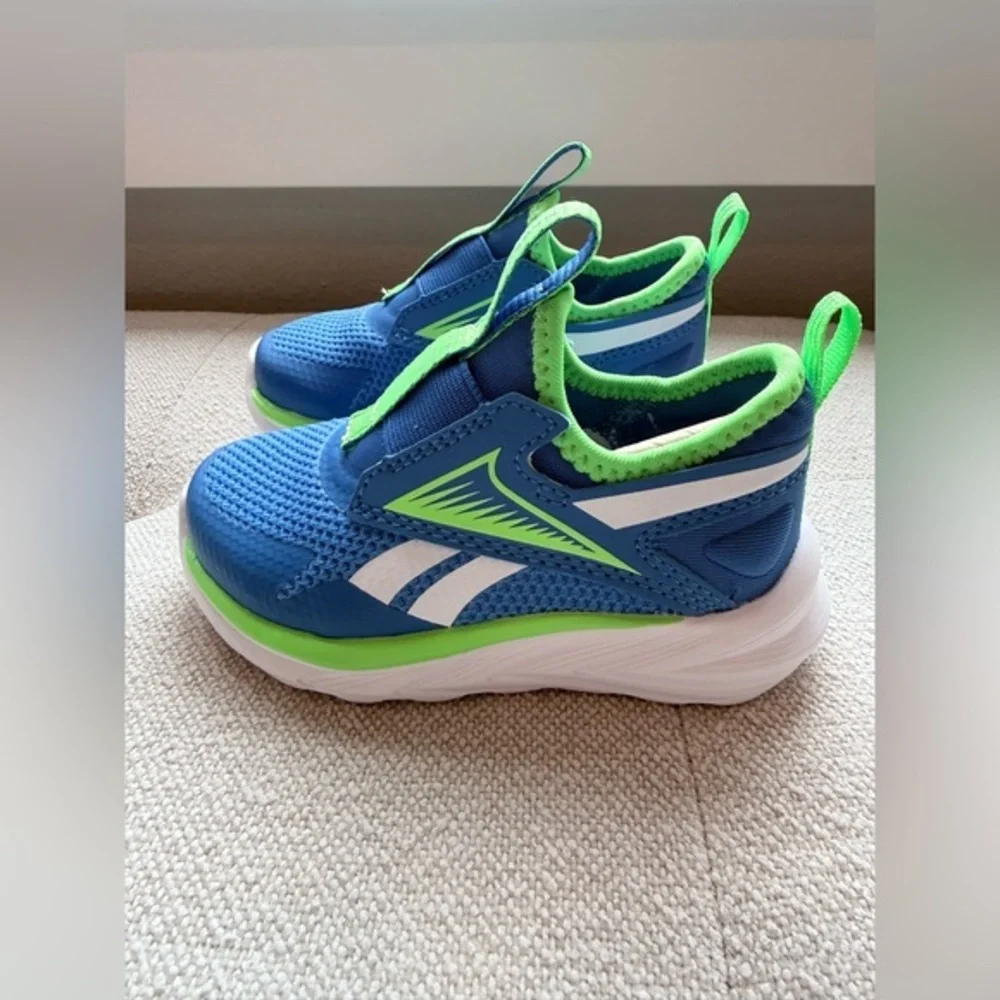 NWOT Reebok boys Lite Spinner blue/green/white lightweight sneakers size 6K